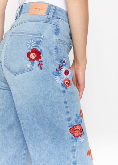 Jeans Liz Flowers mit Blumen-Stickereien
