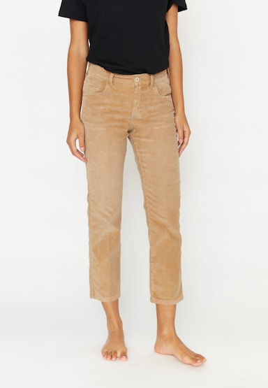Straight-Jeans Darleen in Trendfarbe