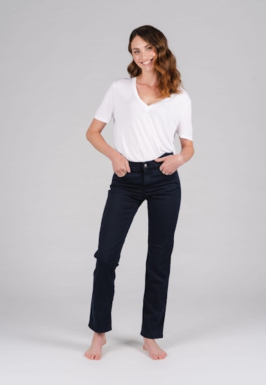 Jeans Dolly with solid design