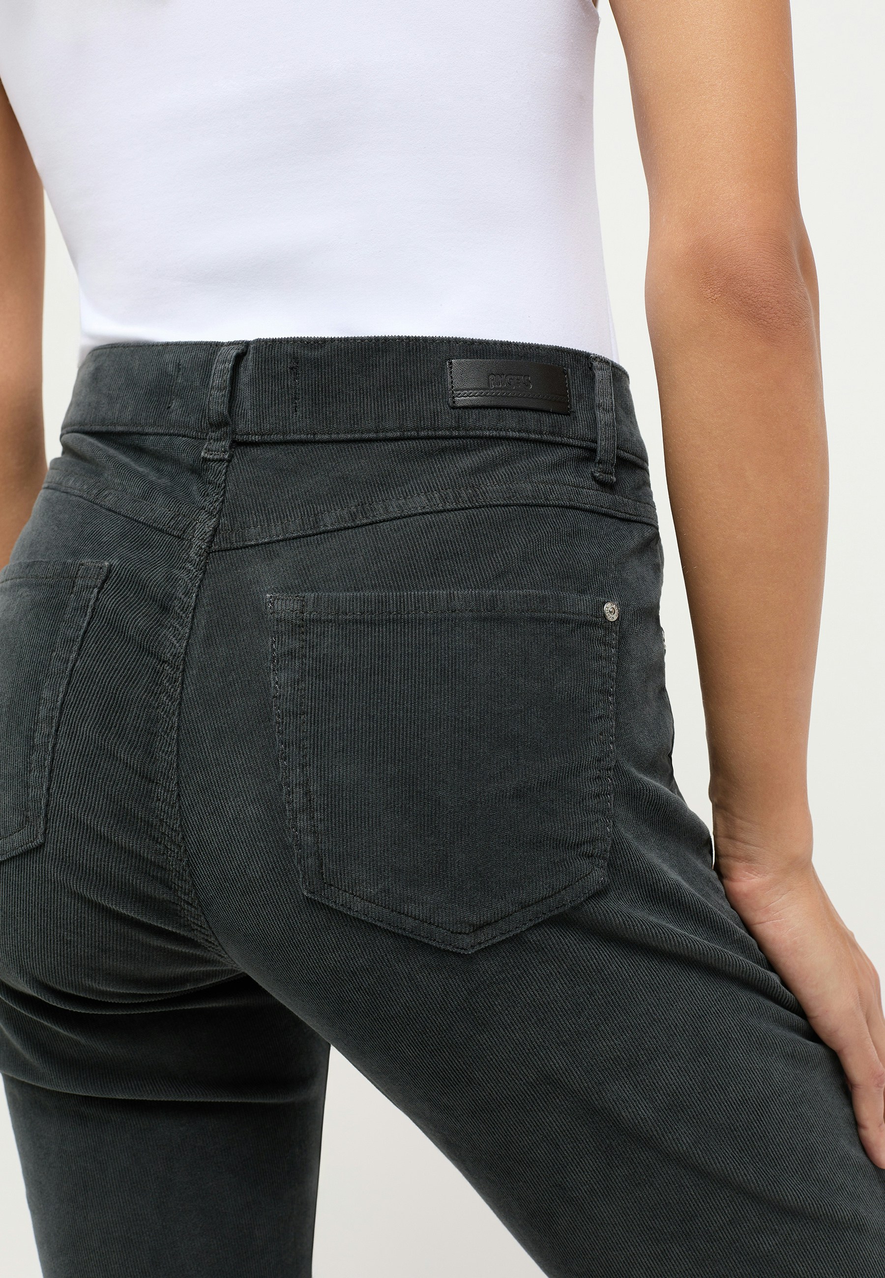 Jeans Cici in Coloured Cord