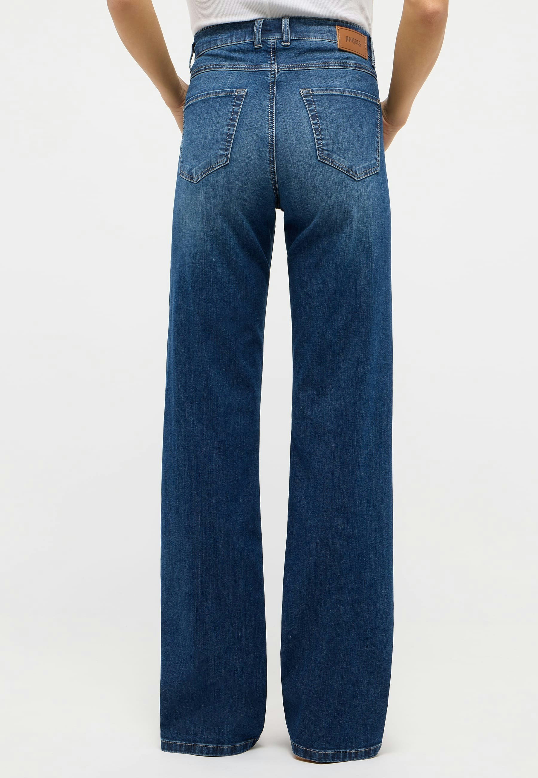 Jeans Lara mit weitem Bein