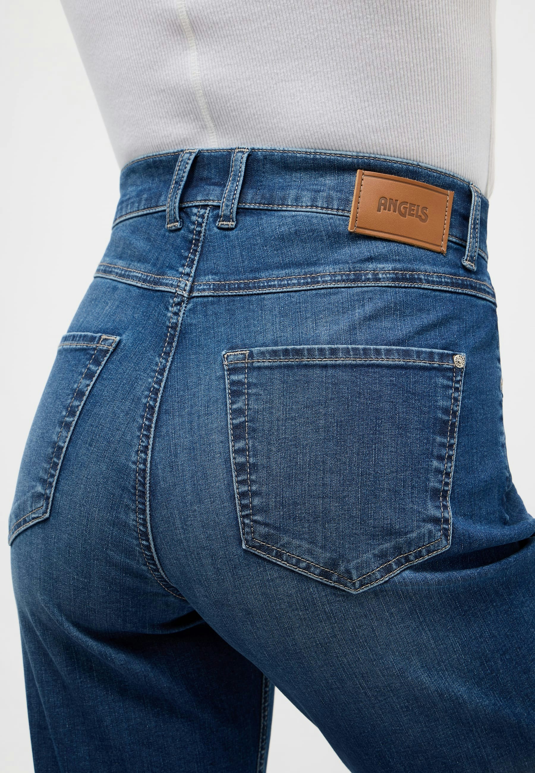 Jeans Lara mit weitem Bein