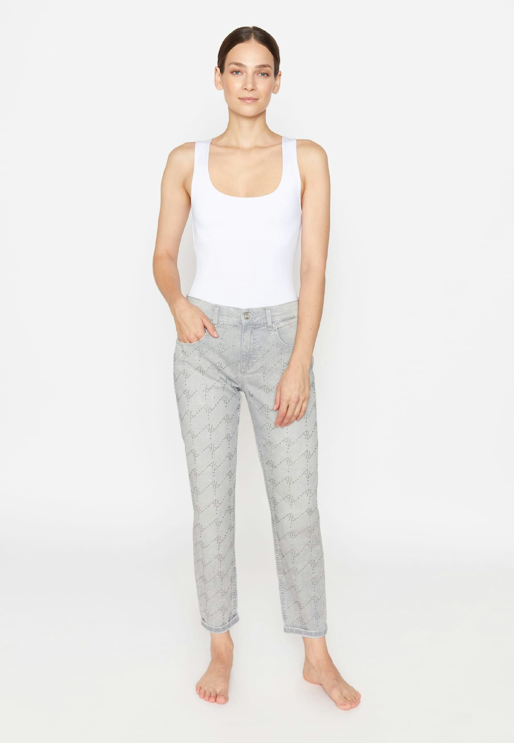 Boyfriend Jeans with rhinestones