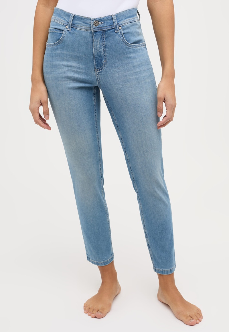 Jeans Ornella with distressed wash