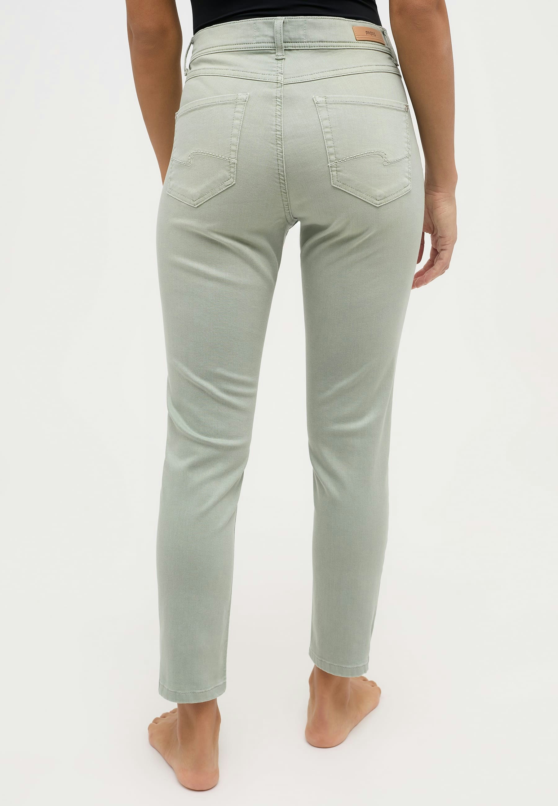 Jeans Ornella with distressed wash