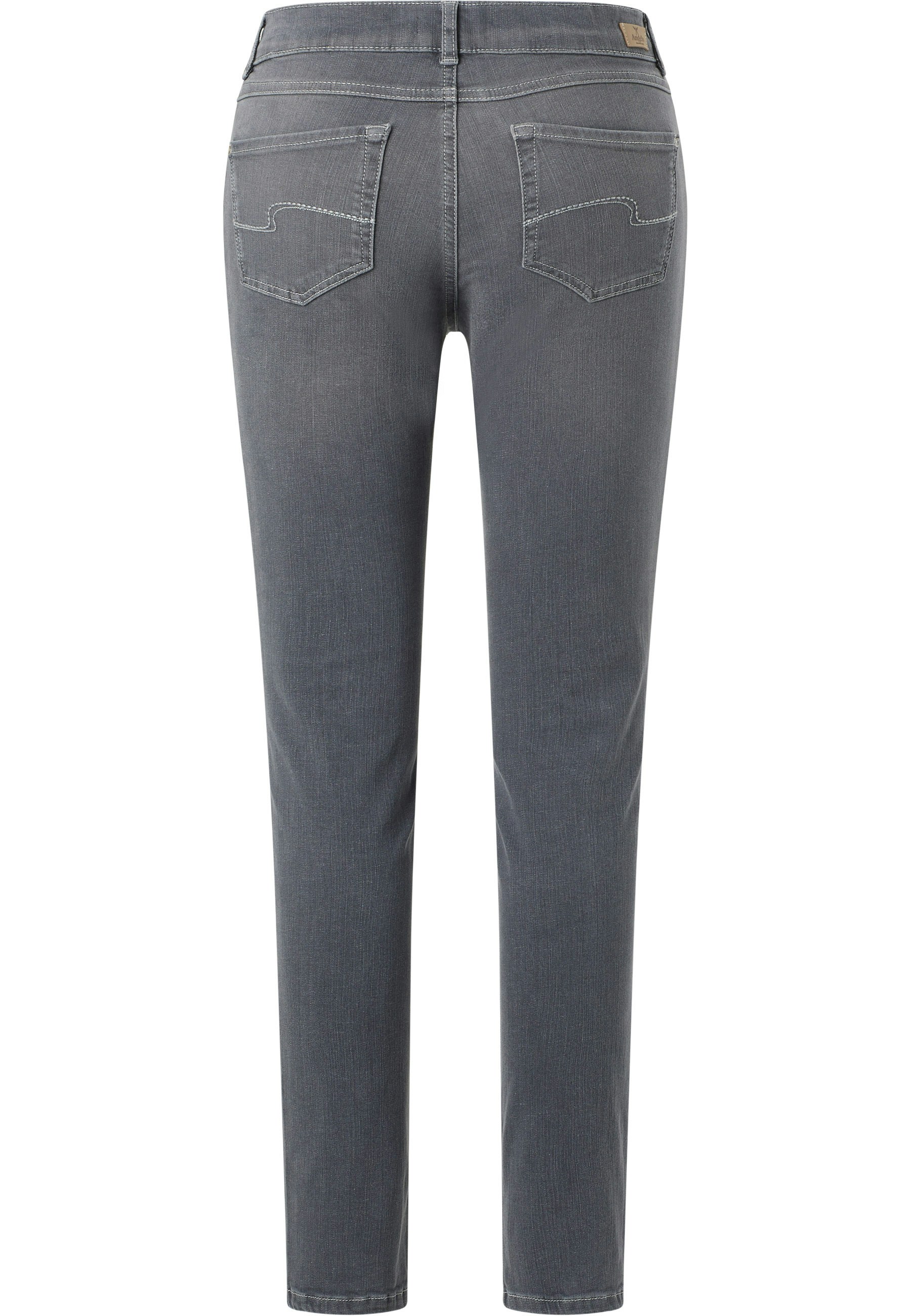 Skinny jeans with authentic denim