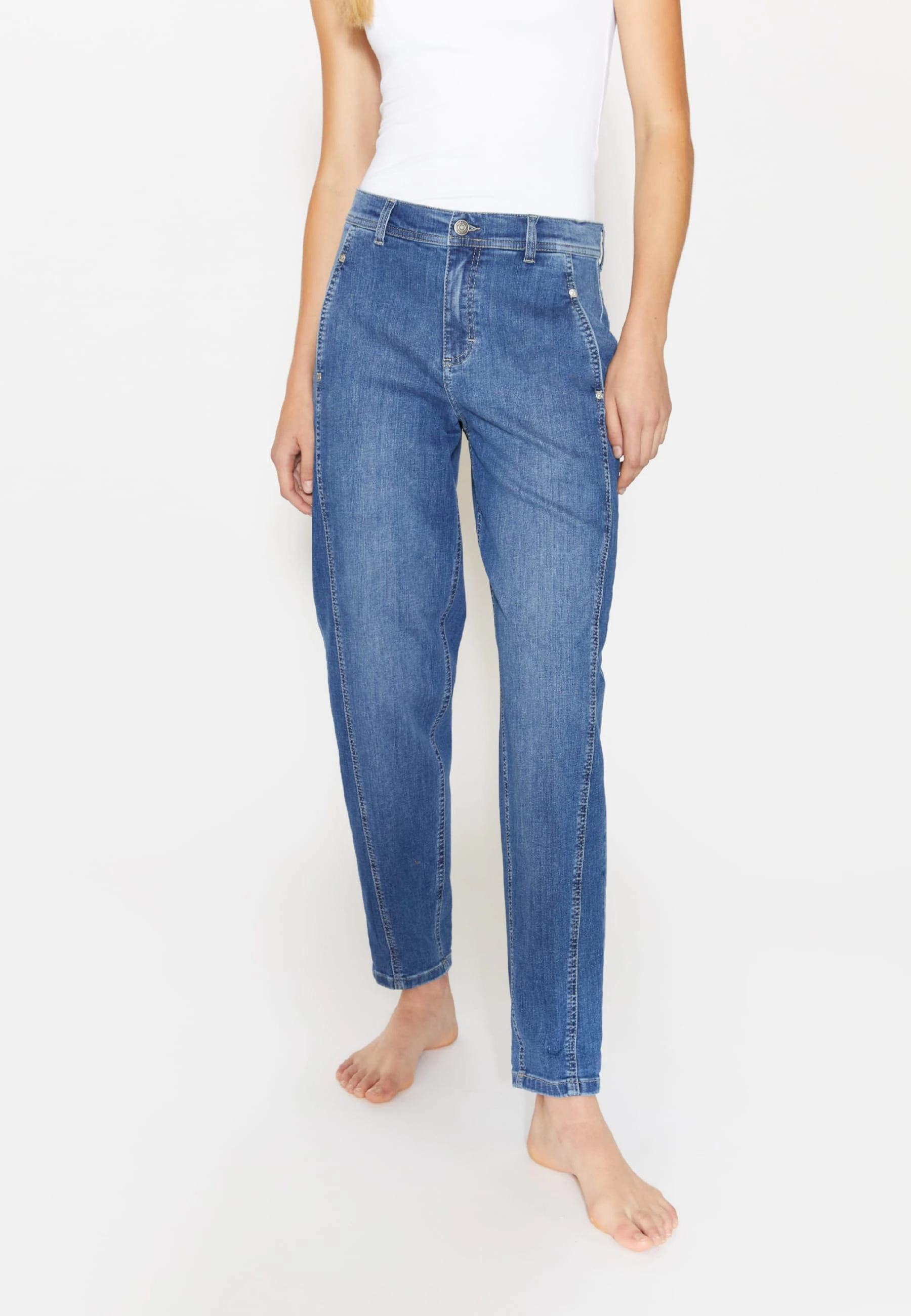 Mom-Jeans Alma Crop mit Logo-Applikation