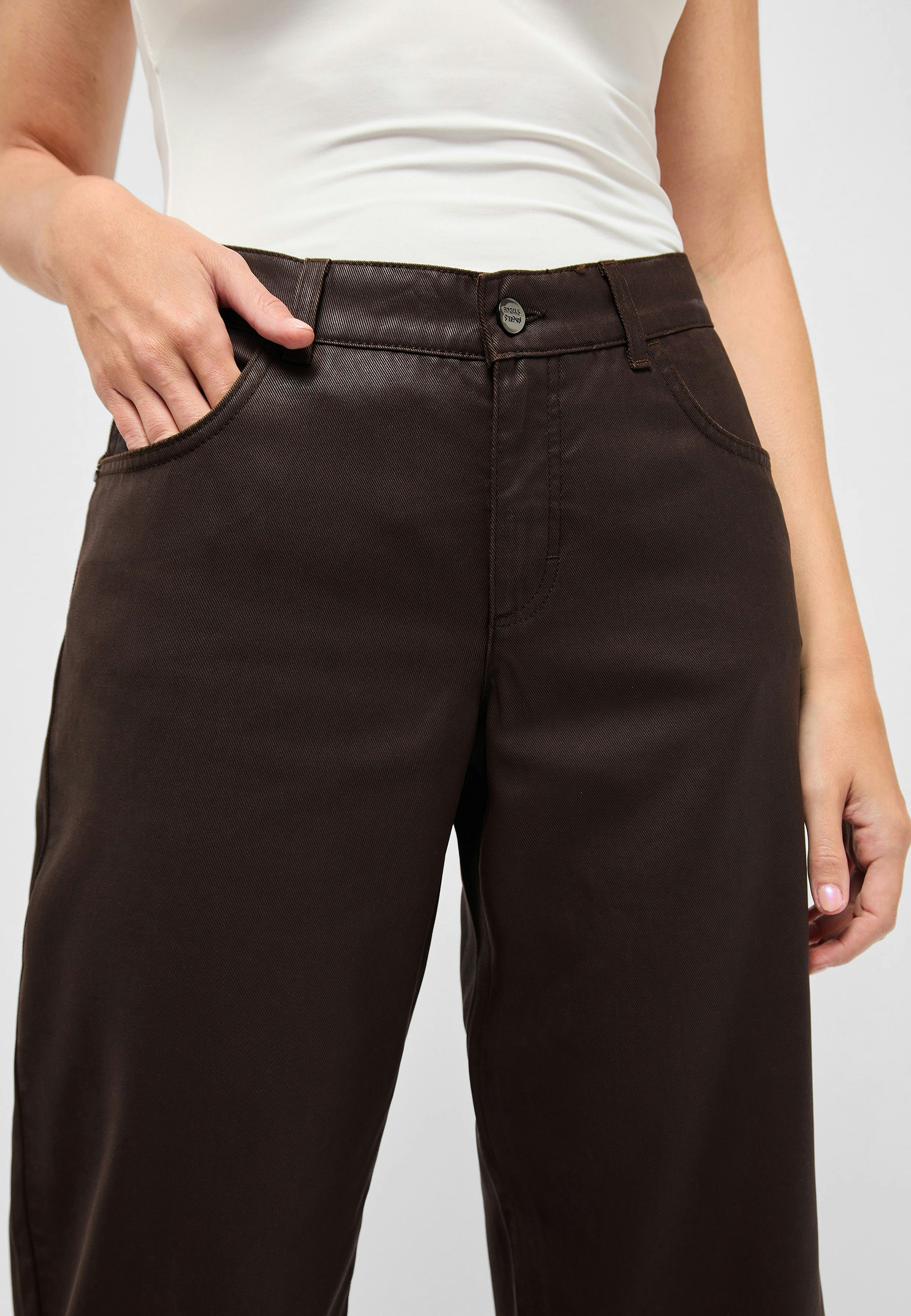 Pants Linn with smooth coating
