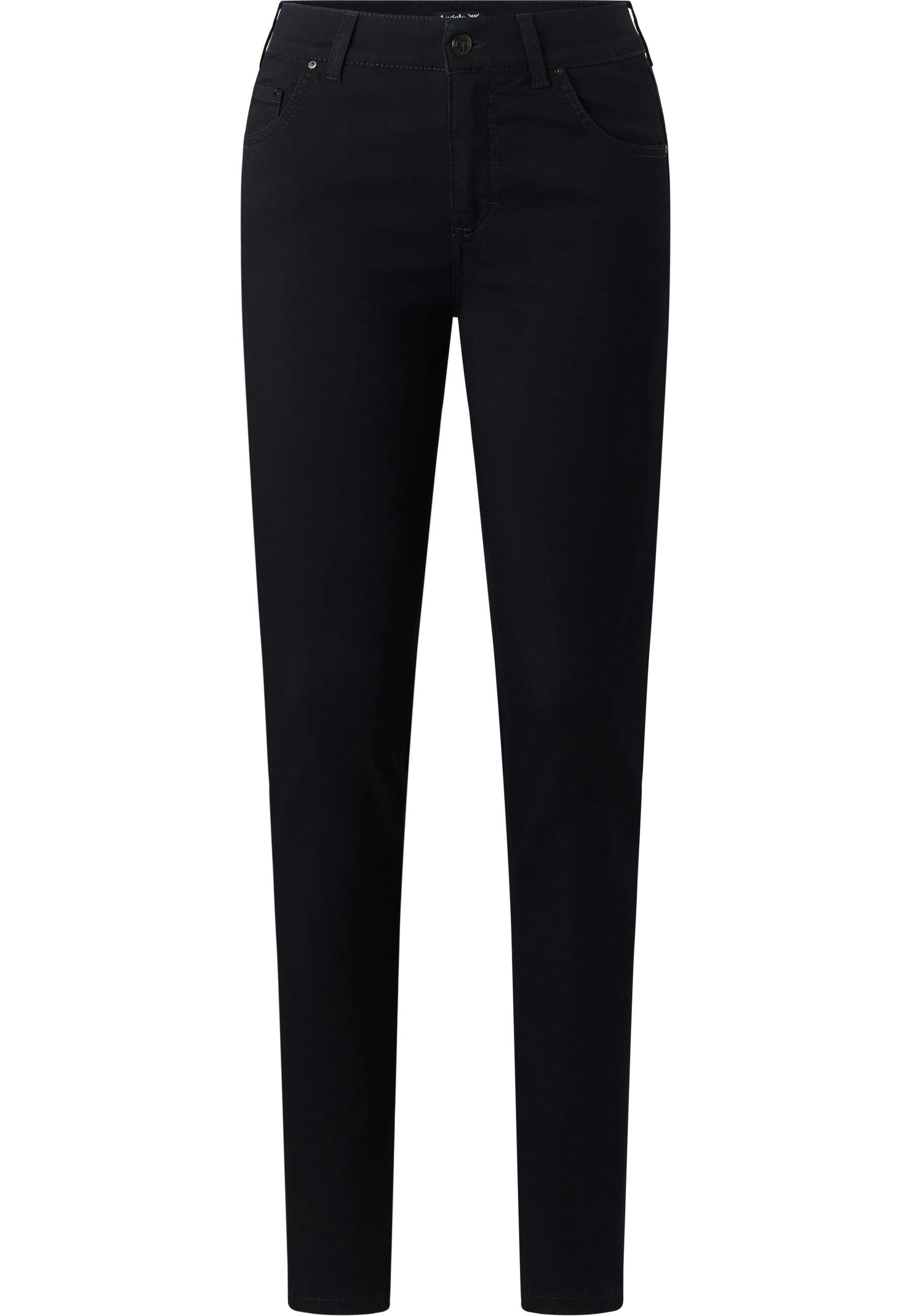 Skinny jeans with clean super stretch denim