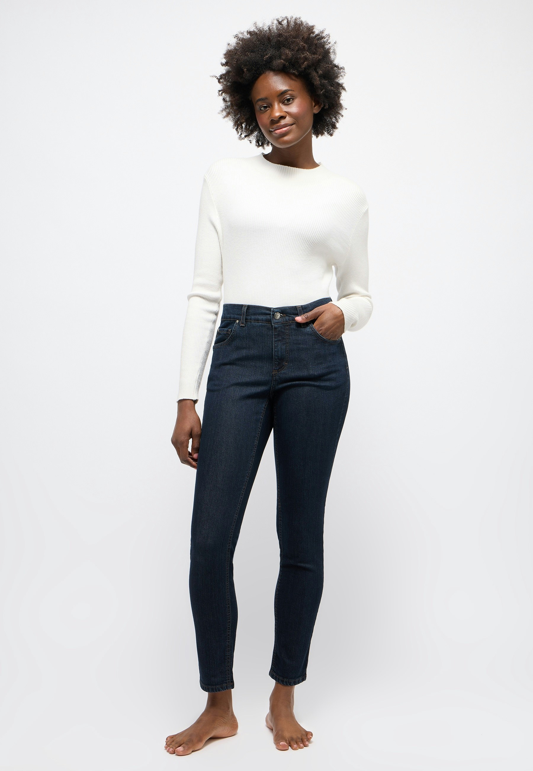 Skinny Jeans with sporty denim