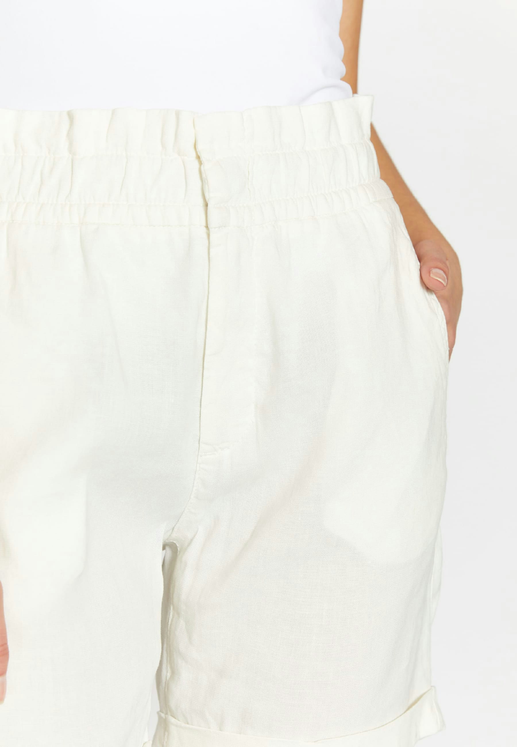 Shorts Mia with gathered waistband