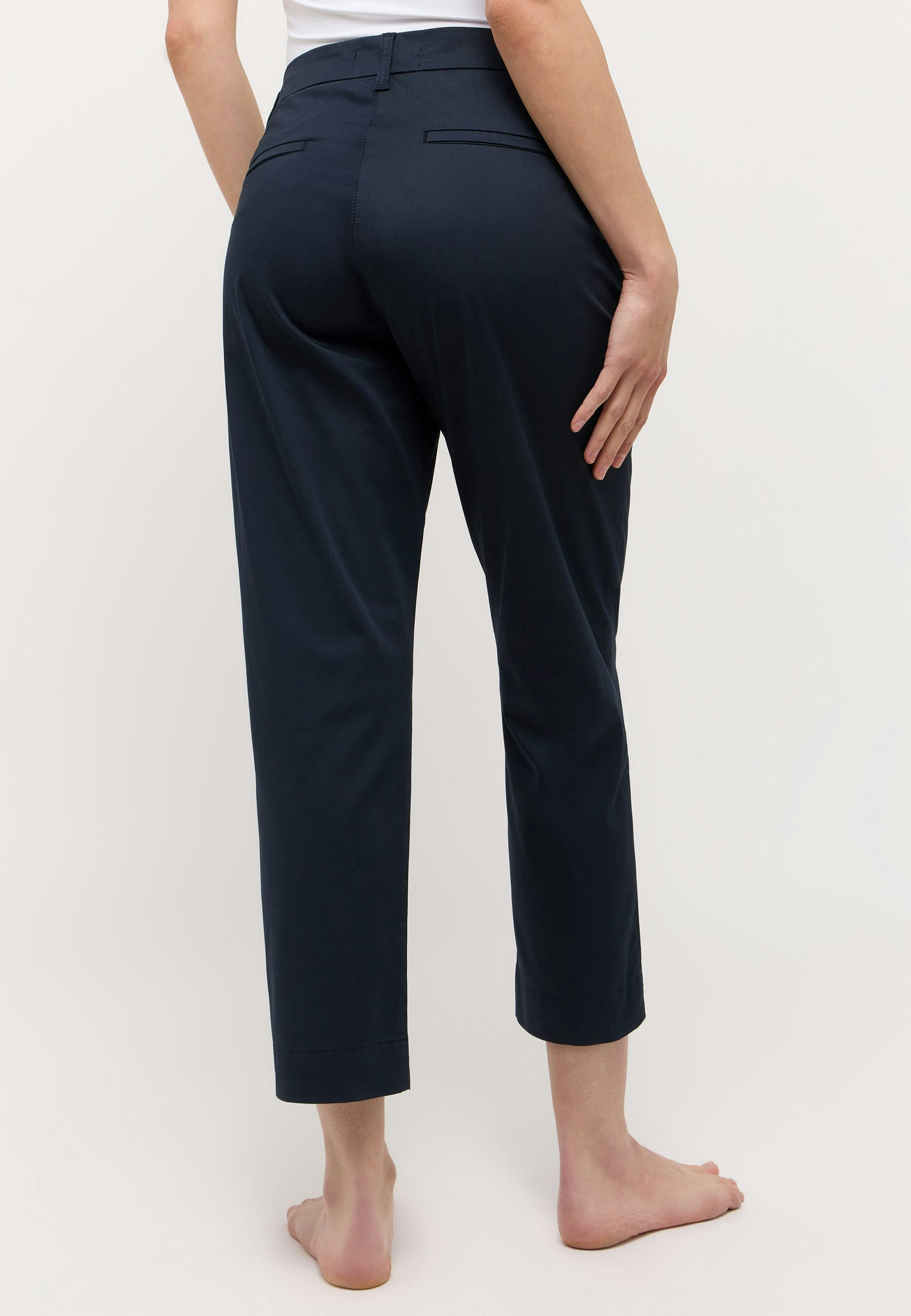 Hose Vera mit Satinoptik