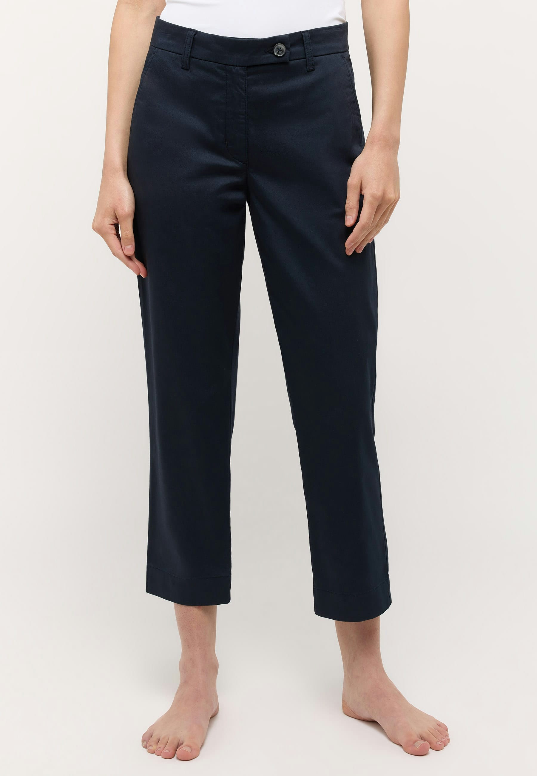 Hose Vera mit Satinoptik