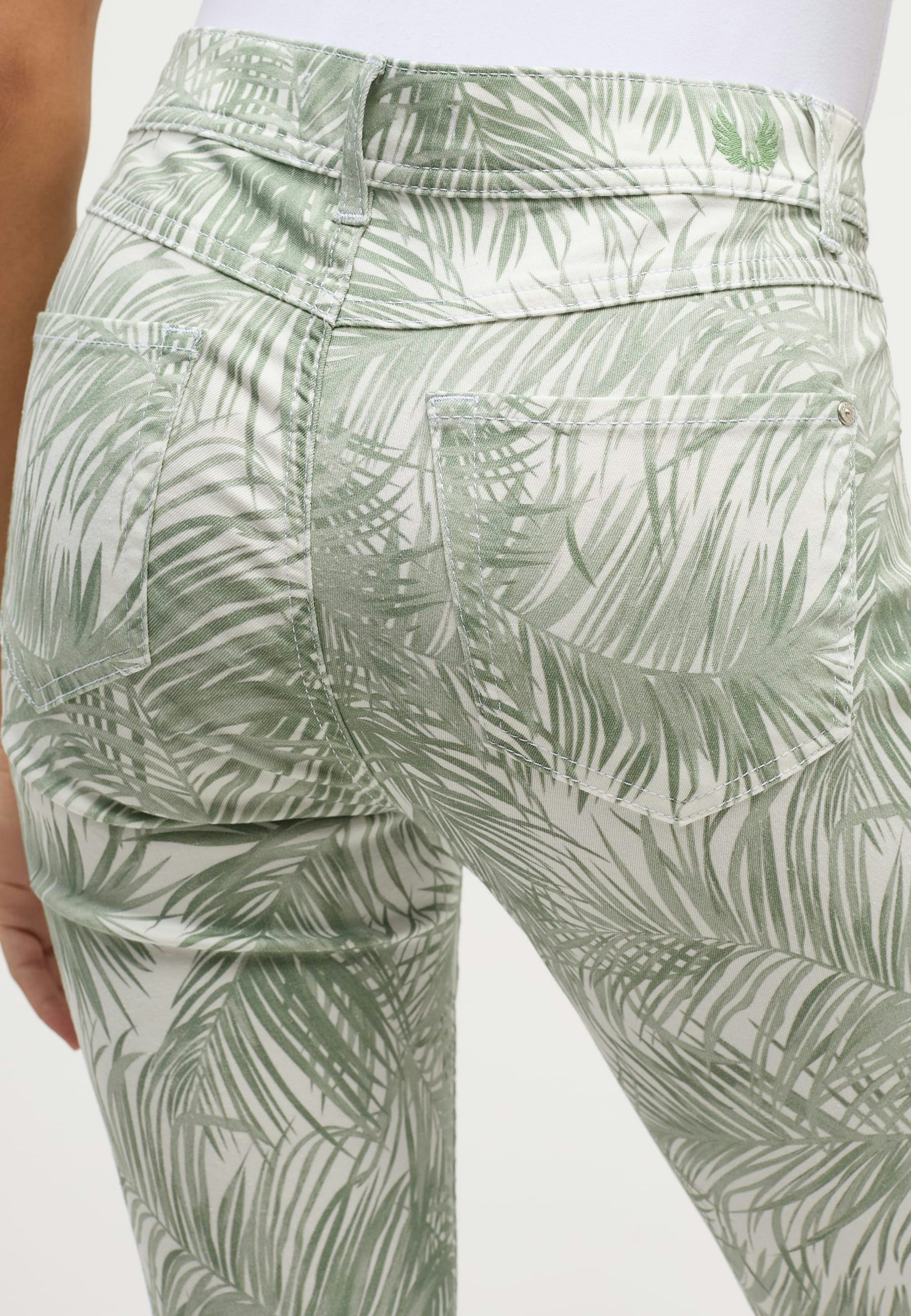 Hose Ornella mit Palmenprint