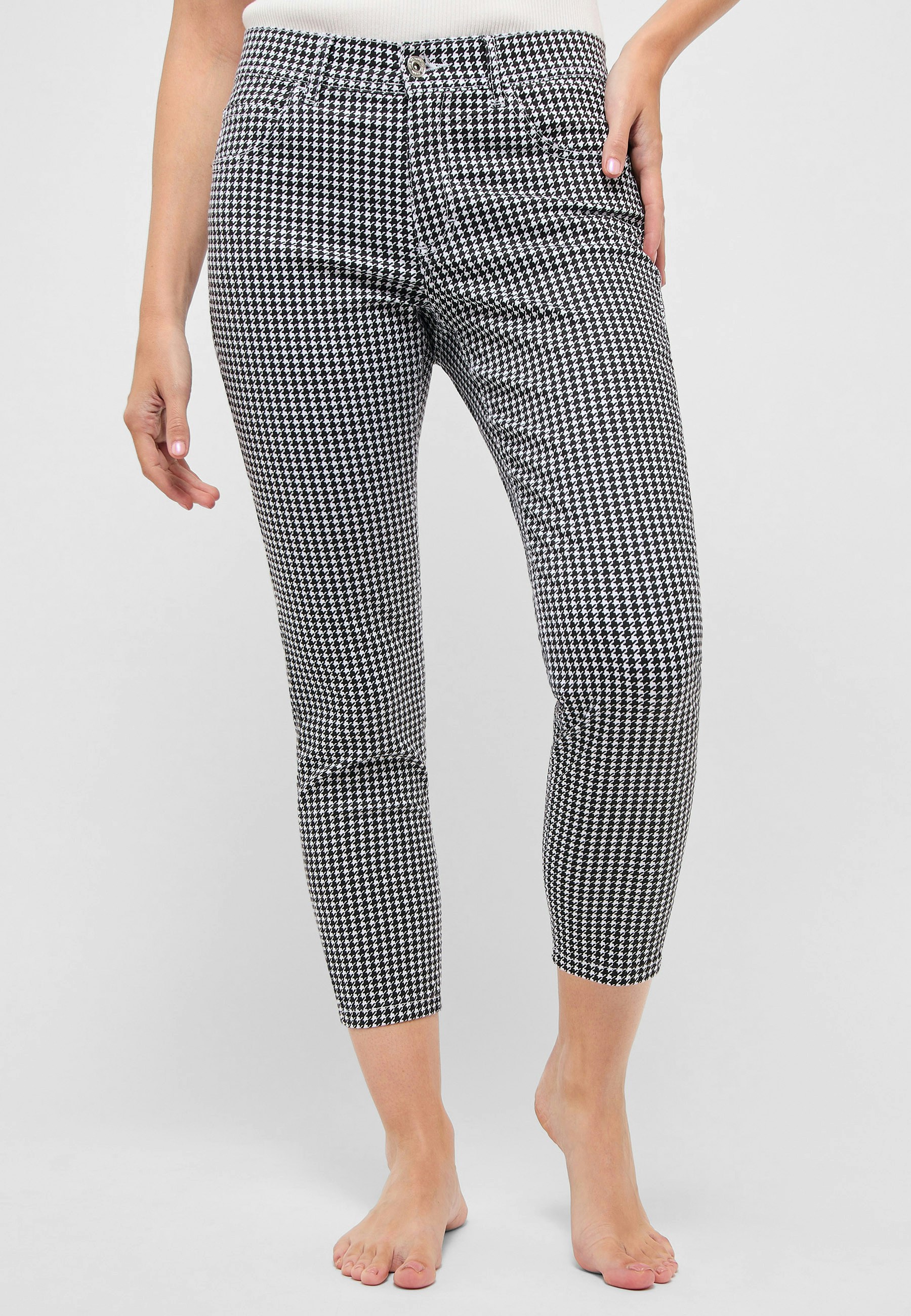 Ornella mit Hahnentritt-Muster