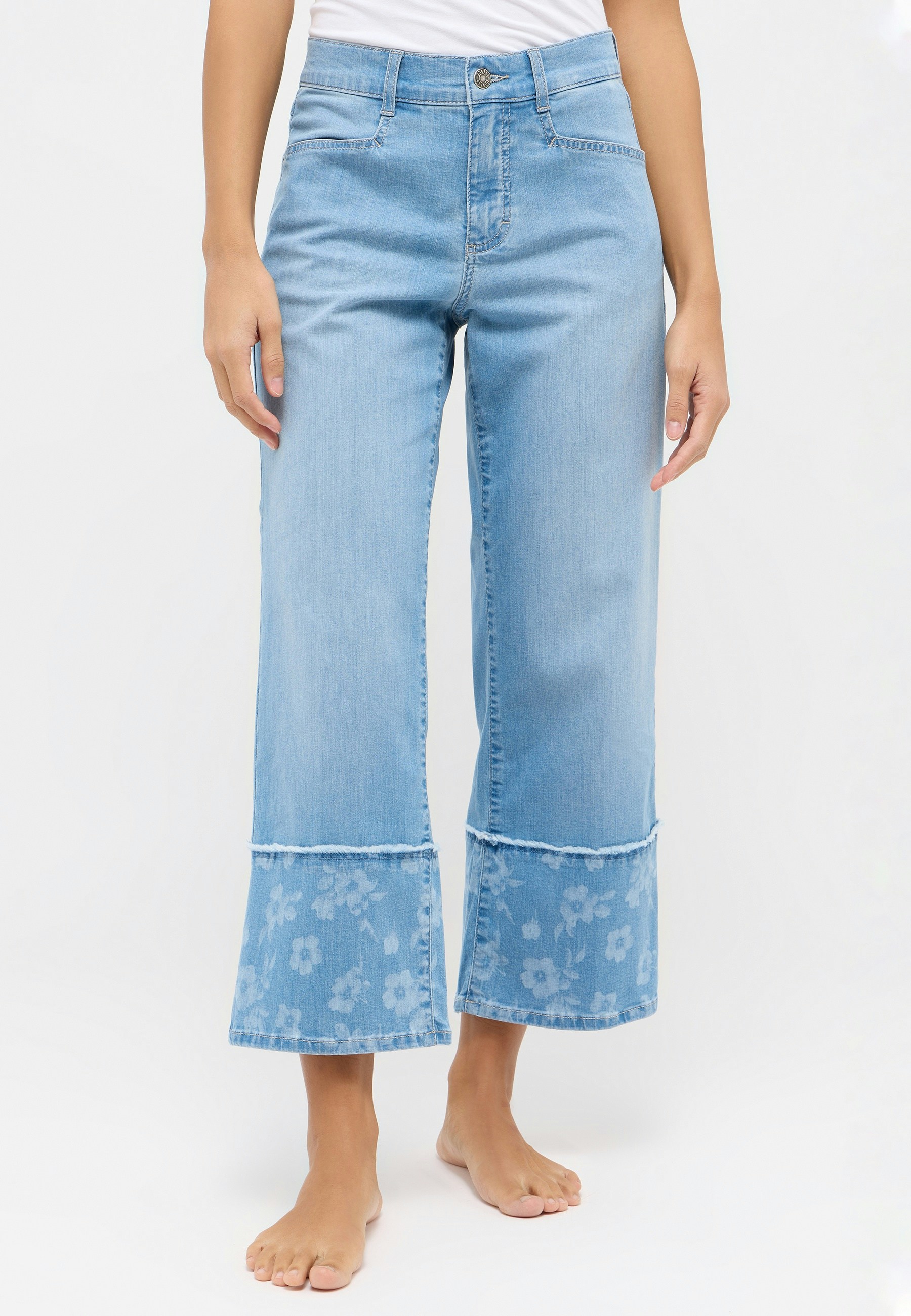 Jeans Linn Flower mit floralem Muster
