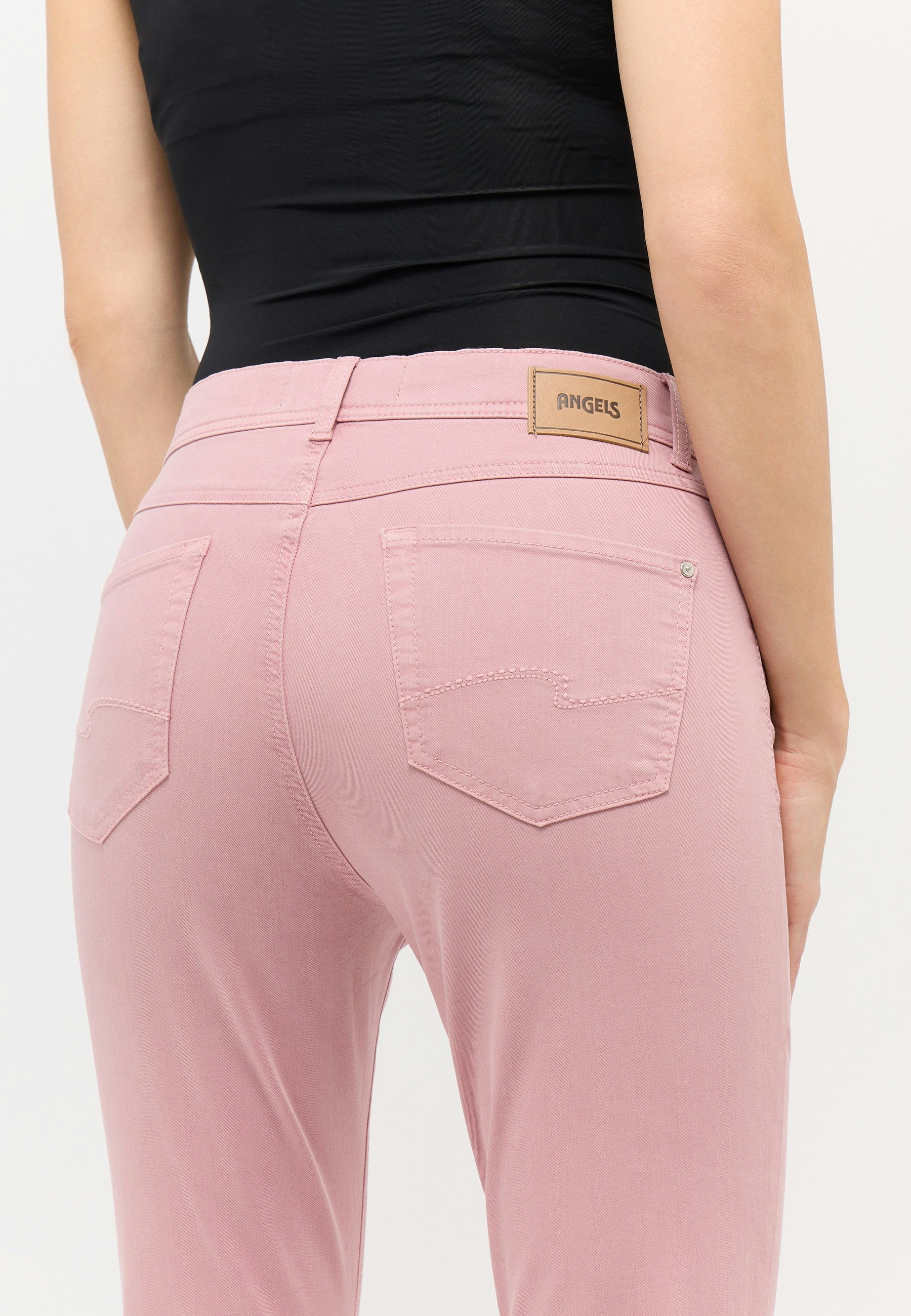 Jeans Ornella with distressed wash