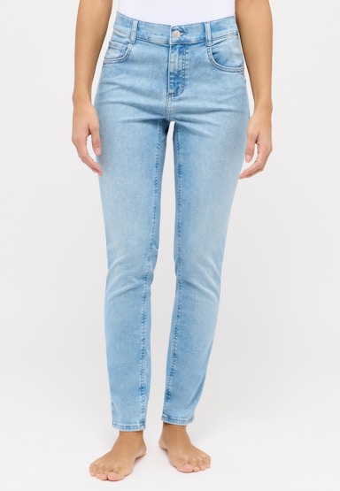 Push-Up Skinny Jeans