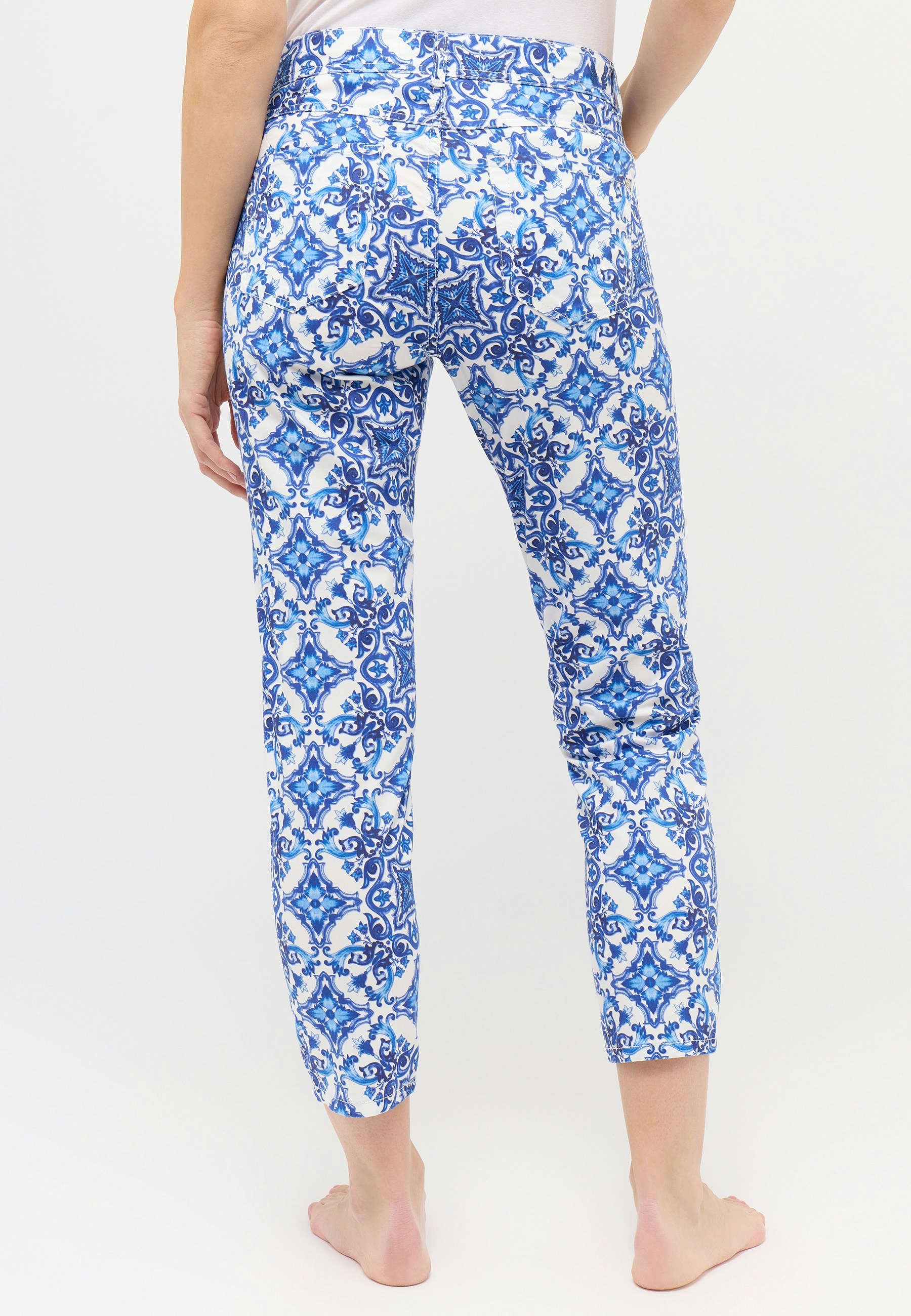 Hose Ornella mit Ornamenten