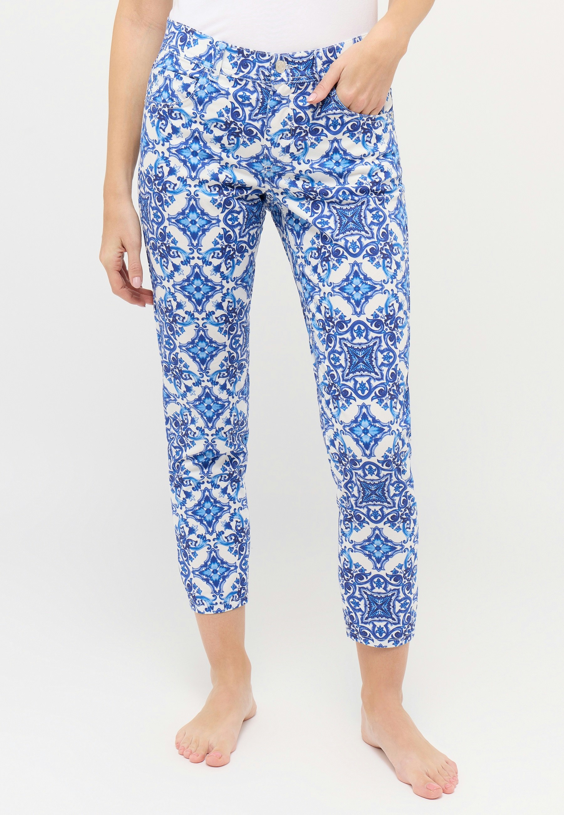Hose Ornella mit Ornamenten