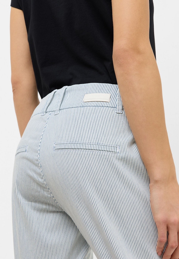 Jeans Bermuda Chic mit Streifen