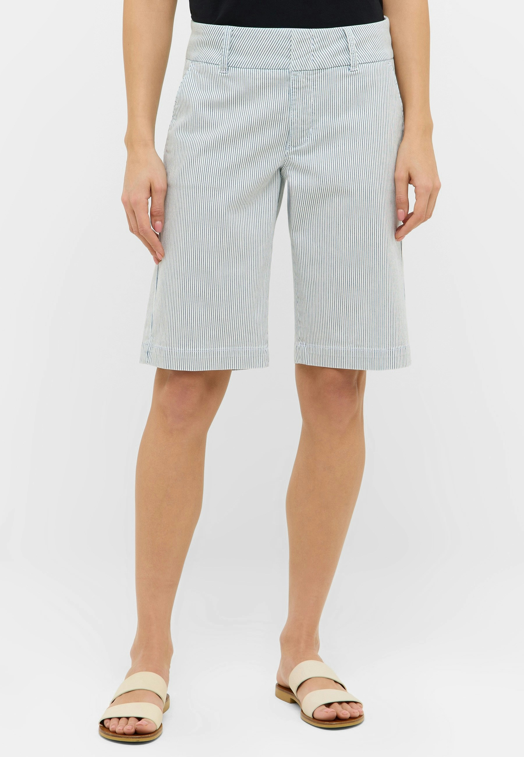 Jeans Bermuda Chic mit Streifen