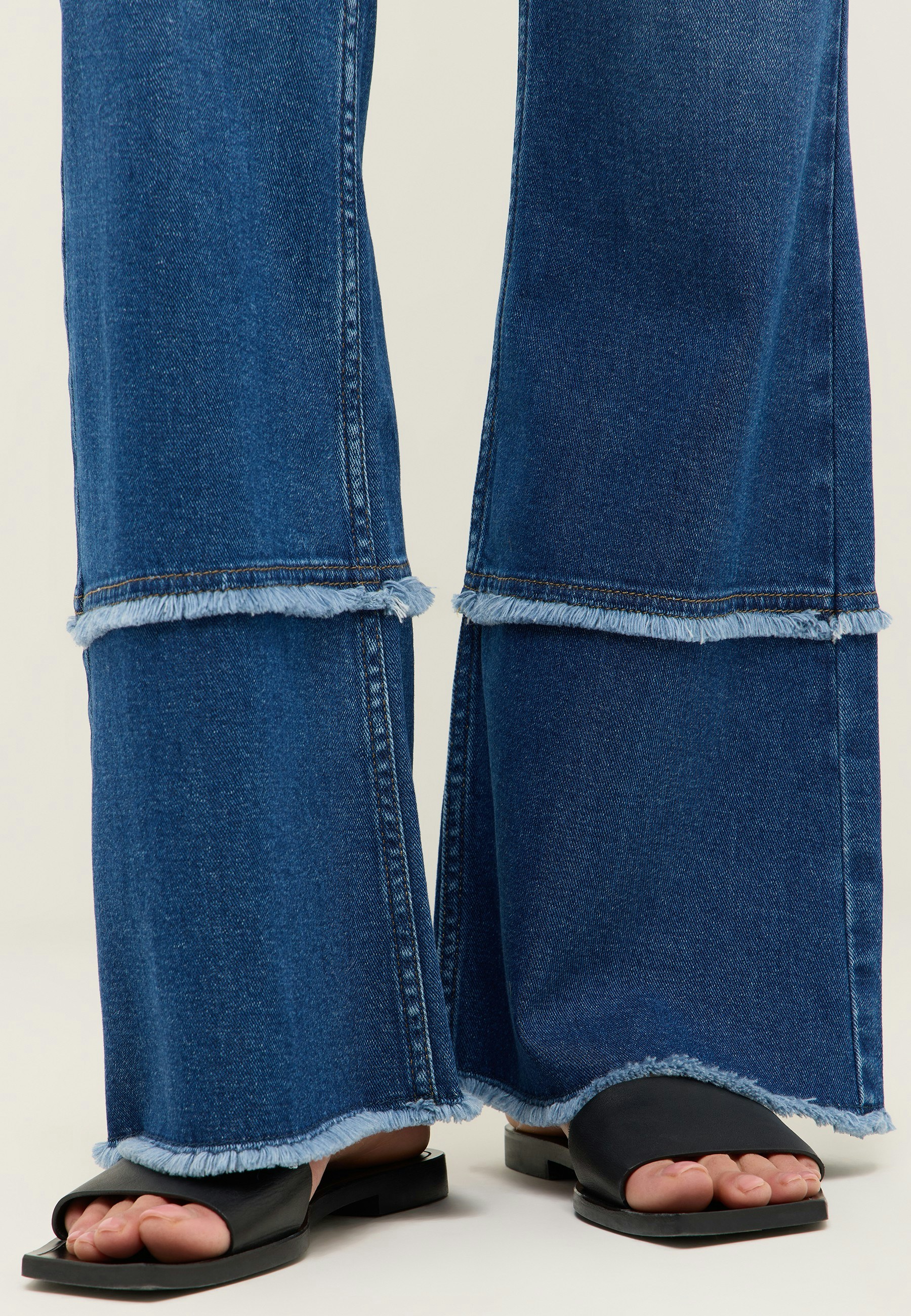Jeans Fringed Bootcuts