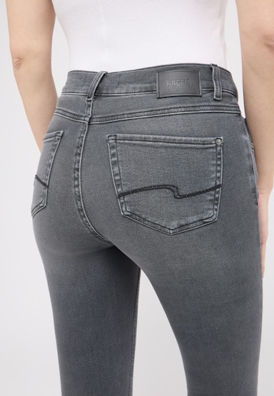 Jeans Skinny mit Used-Waschung