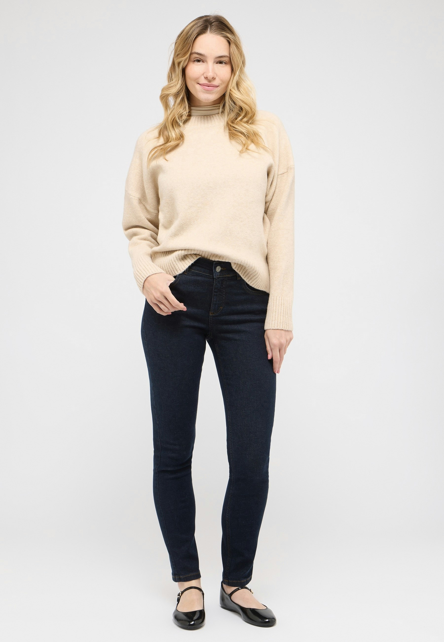 Skinny jeans with used wash