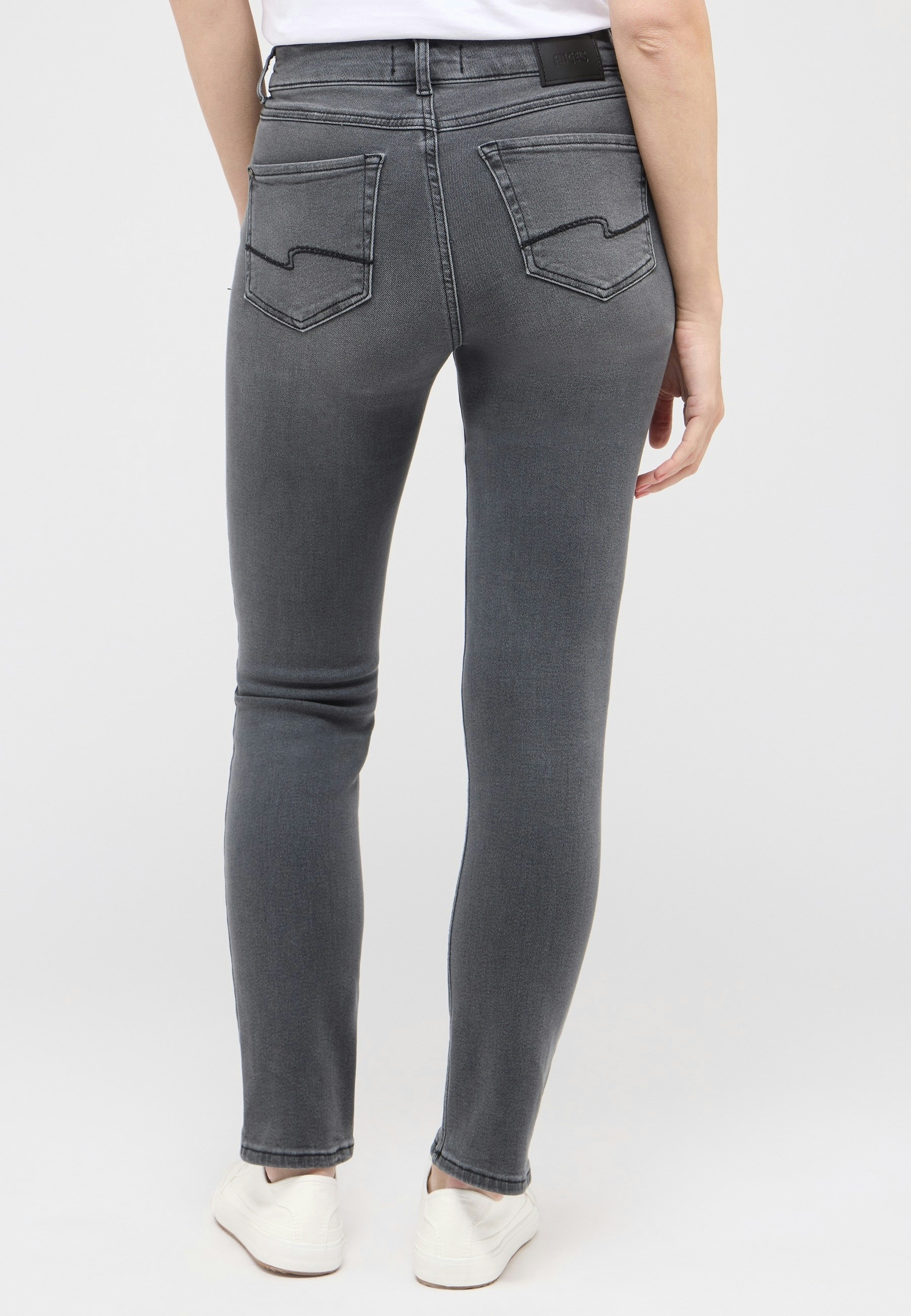 Jeans Cici with used wash