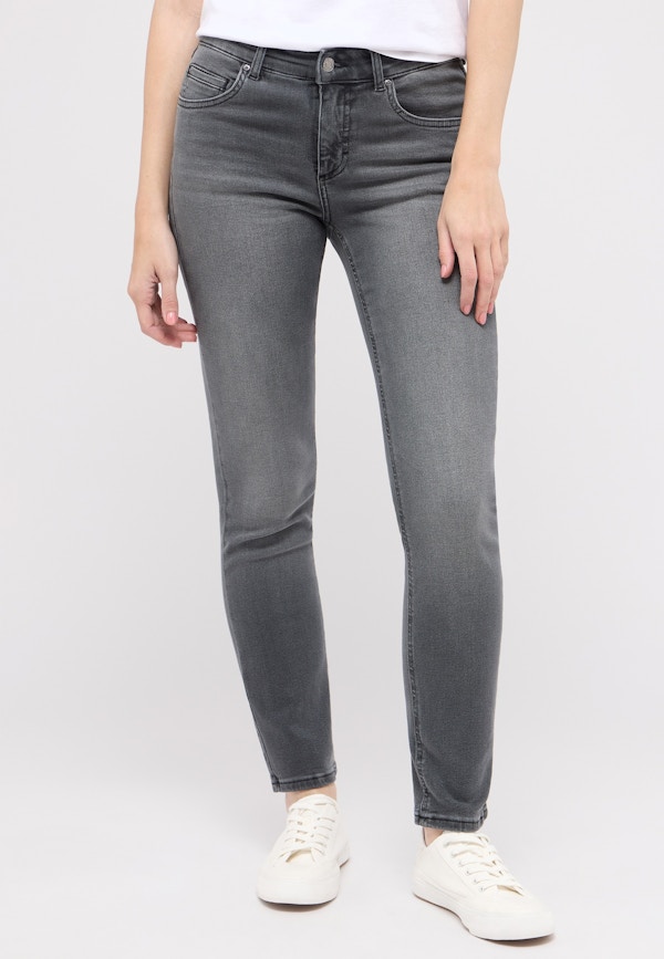 Jeans Cici mit Used-Waschung