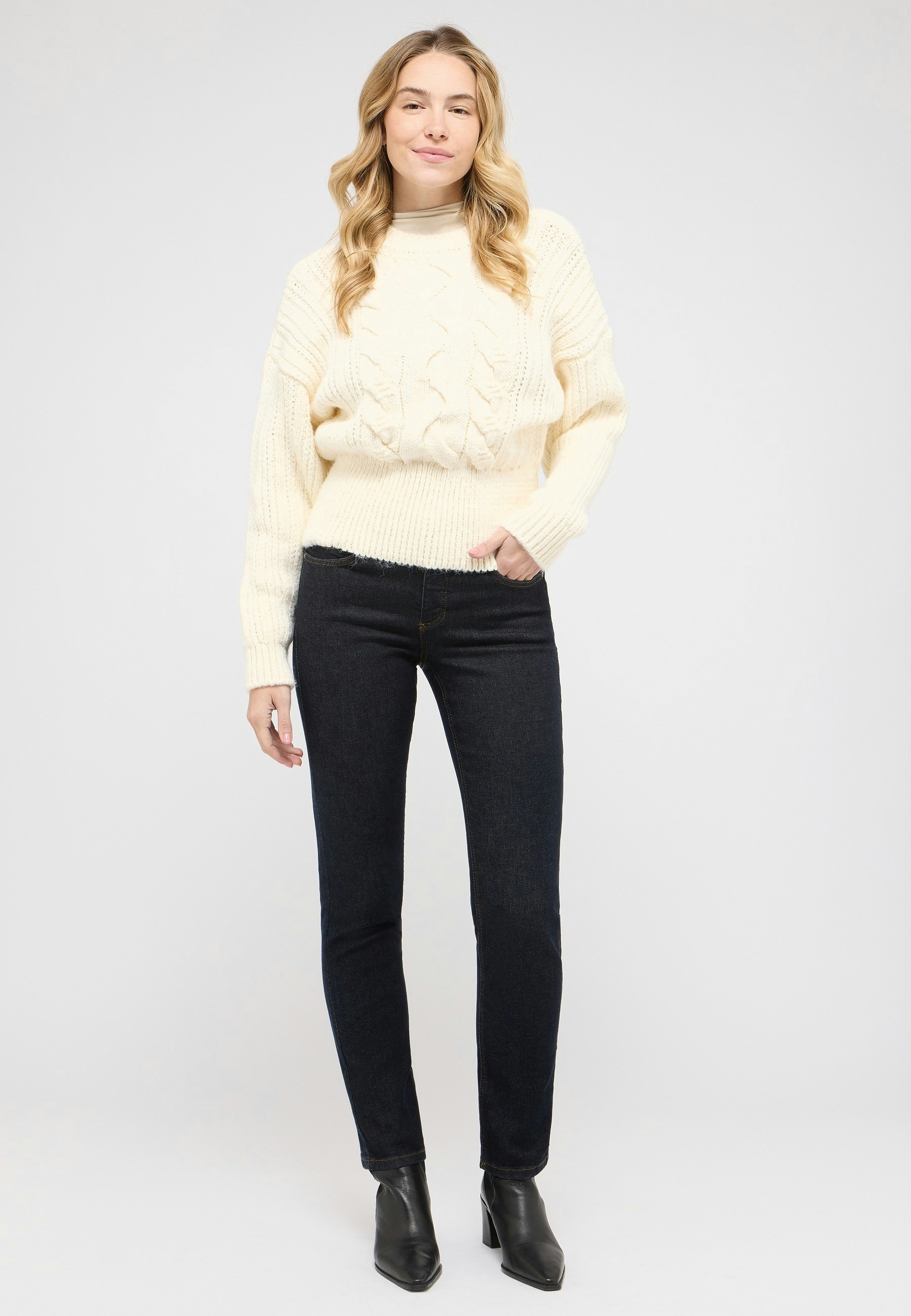 Jeans Cici with used wash