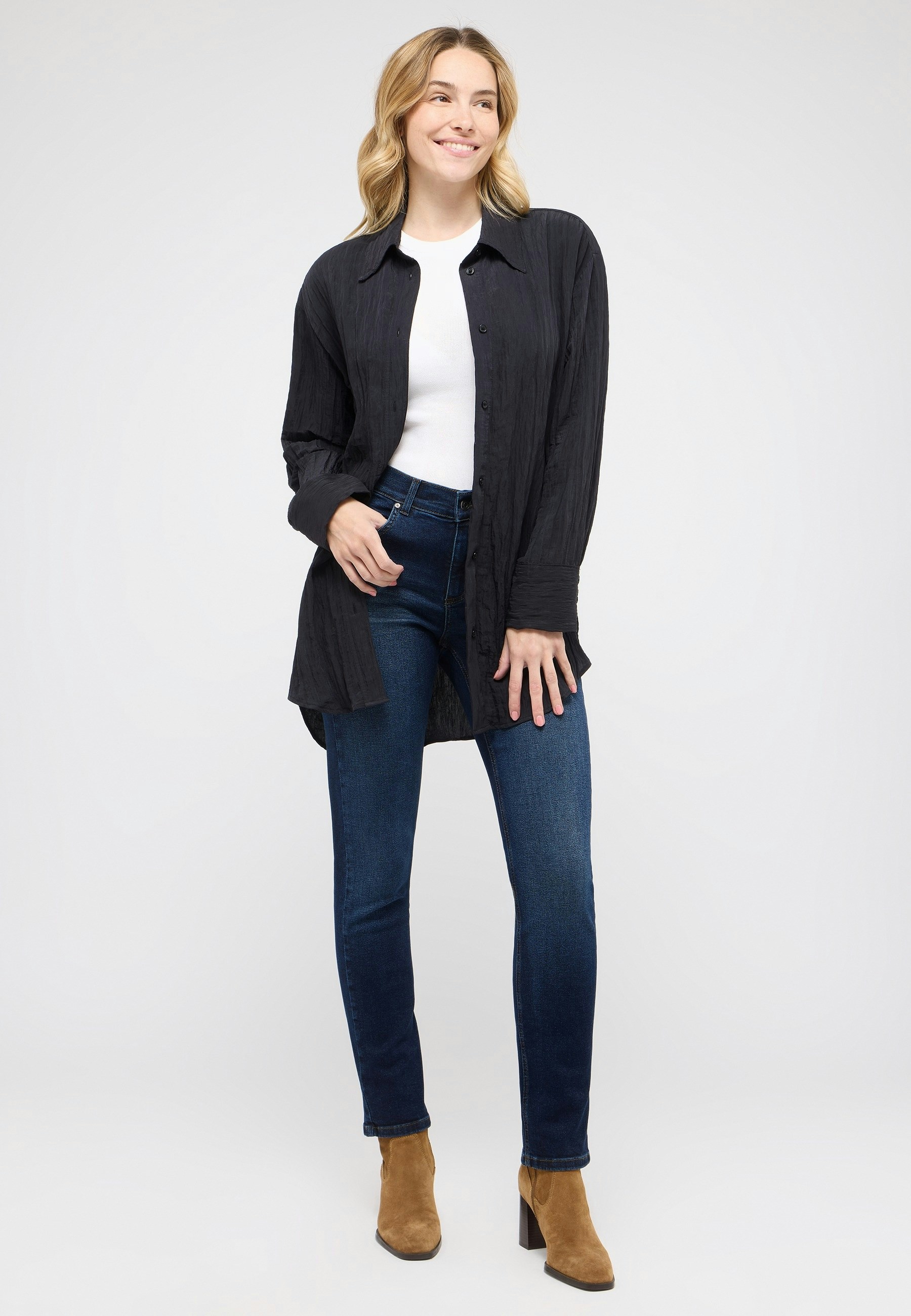 Jeans Cici mit Used-Waschung