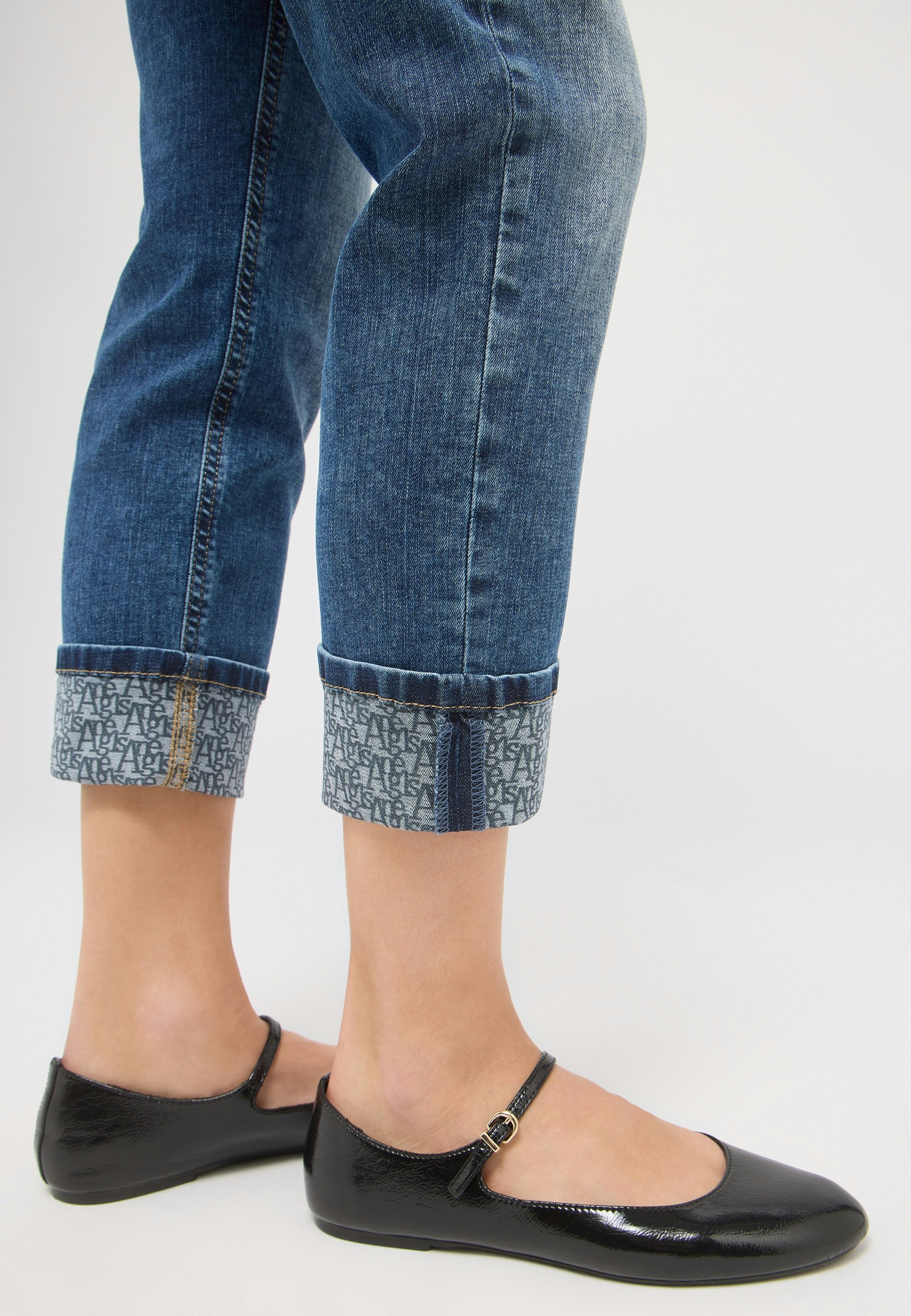 Jeans Cici Crop Font