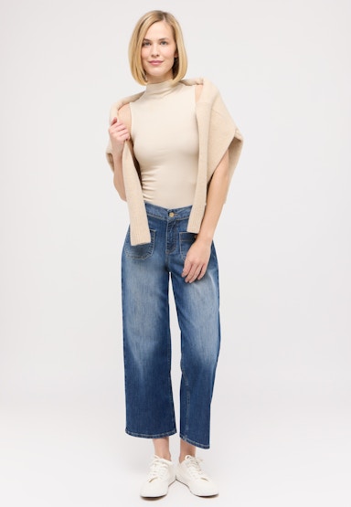 Jeans Linn mit aufgesetzten Taschen