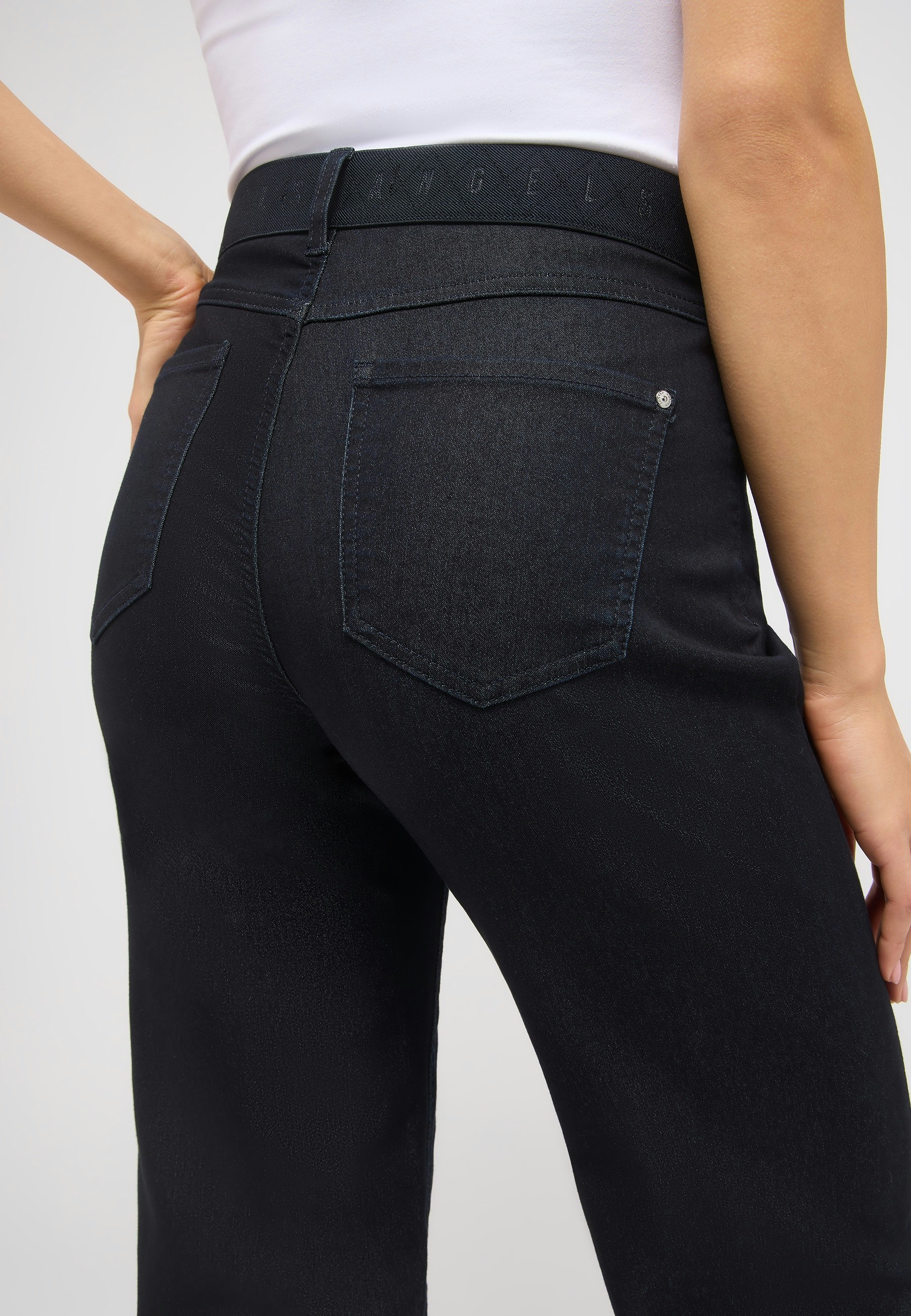 Hose Liz Sporty aus Yoga Denim