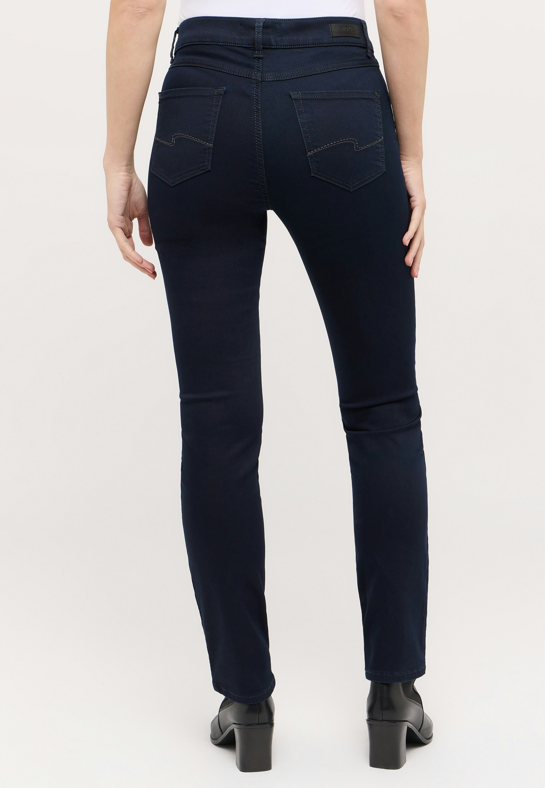 Jeans Cici mit Super Stretch Denim