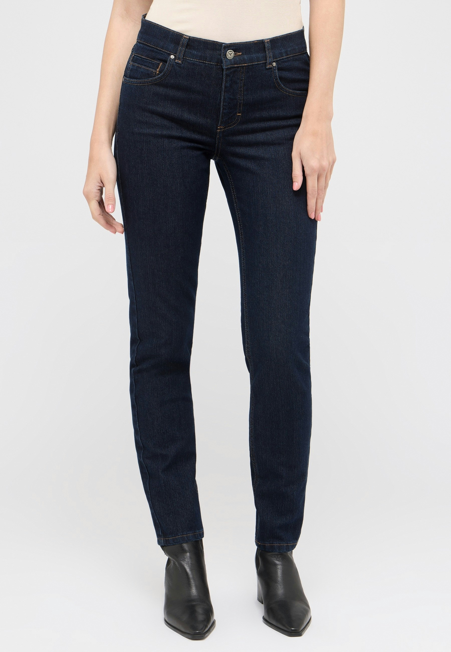 Jeans Cici mit sportivem Denim