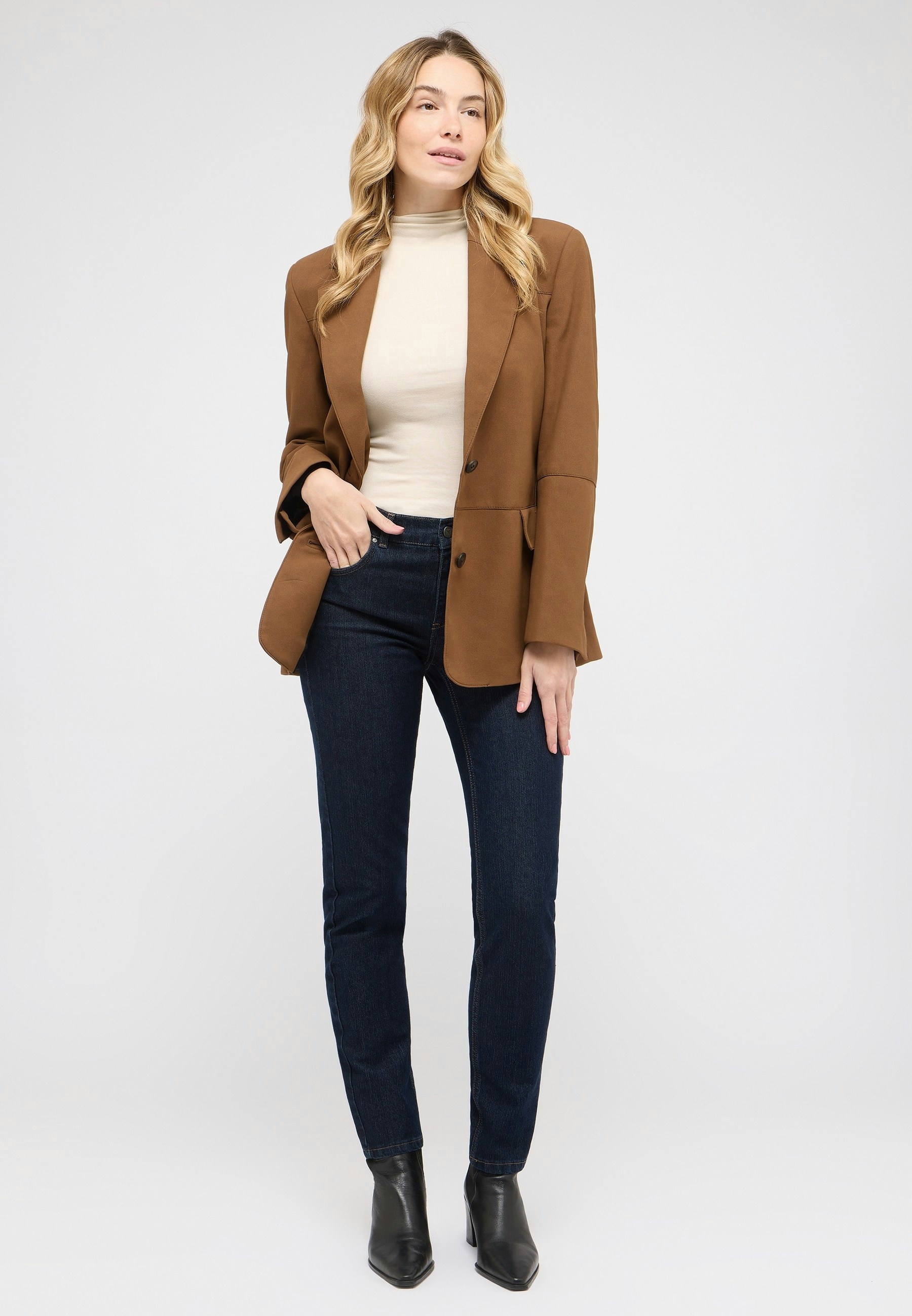 Jeans Cici mit sportivem Denim