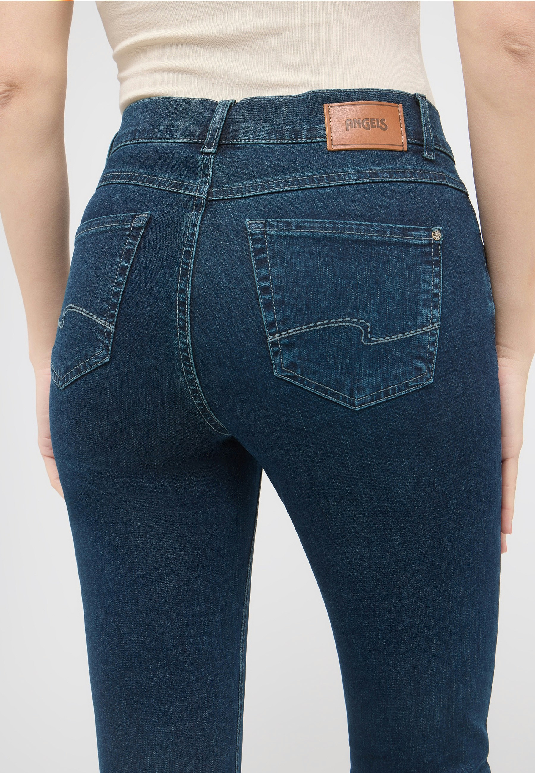 Jeans Cici mit sportivem Denim
