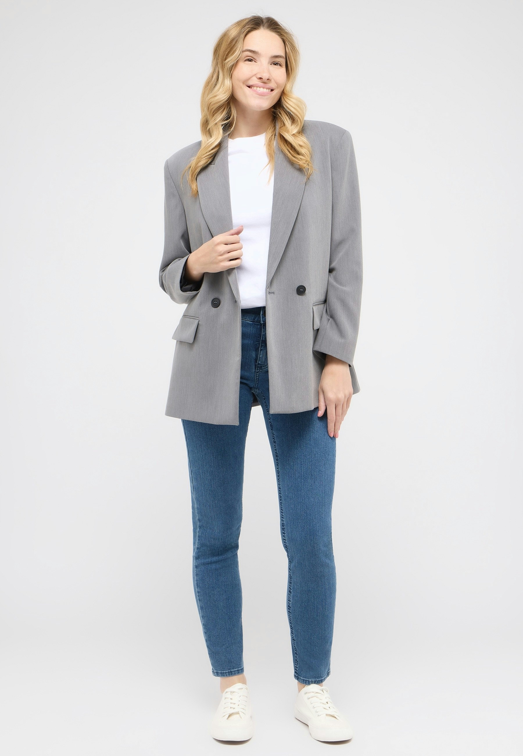 Jeans Cici with sporty denim