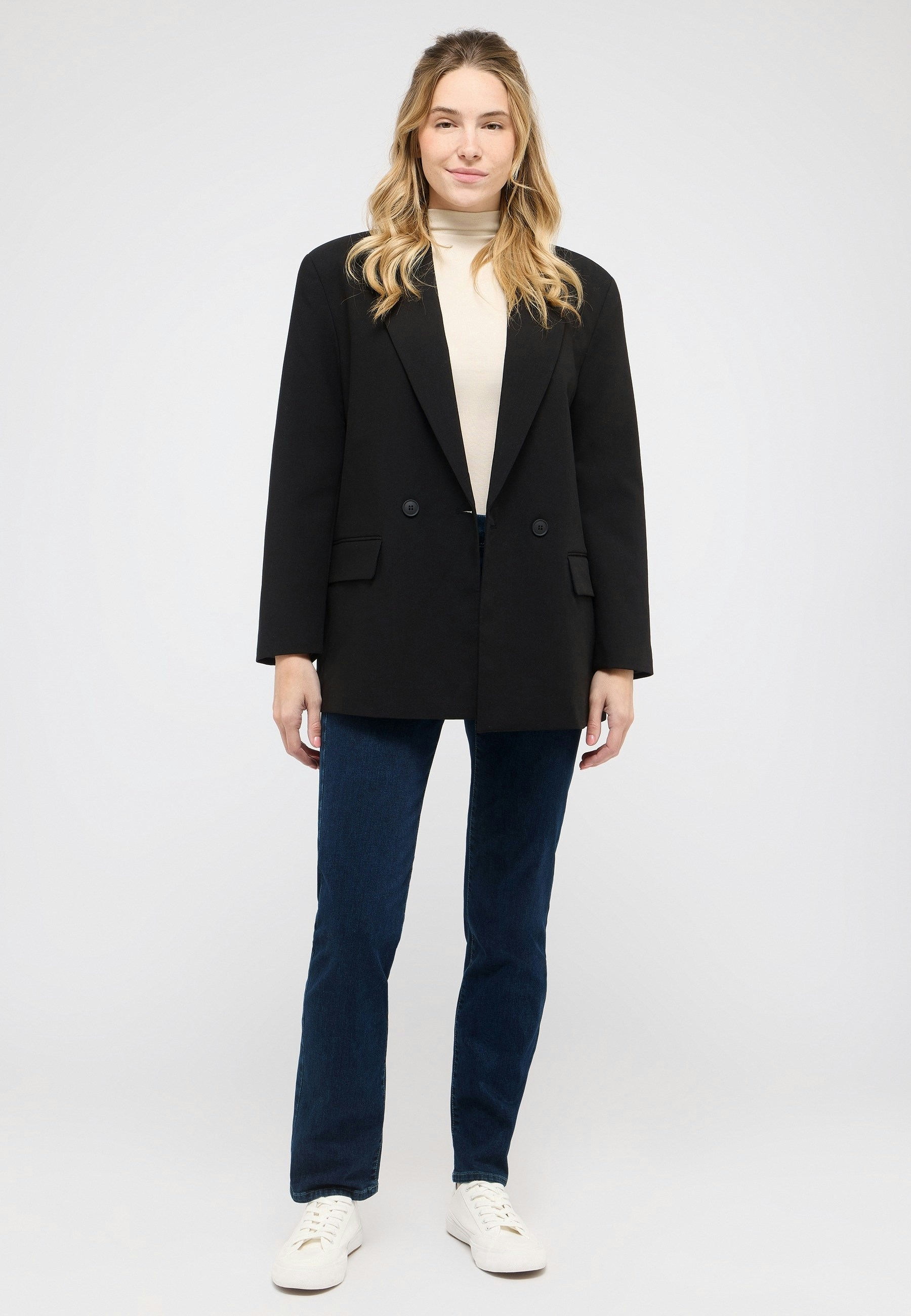 Jeans Dolly with sporty denim