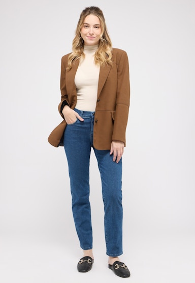 Jeans Dolly mit sportivem Denim