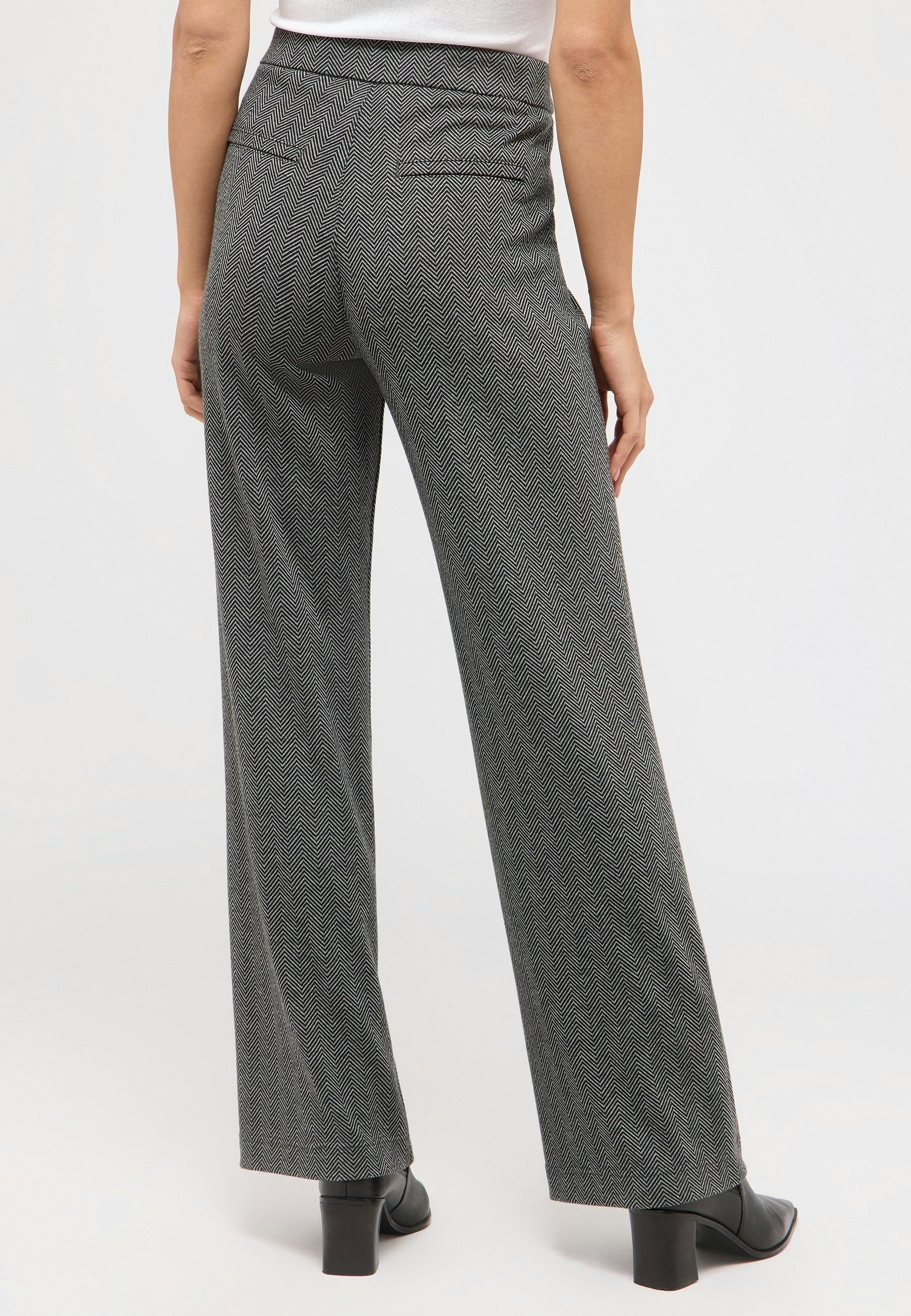 Hose Liz Easy mit Fischgrat-Muster