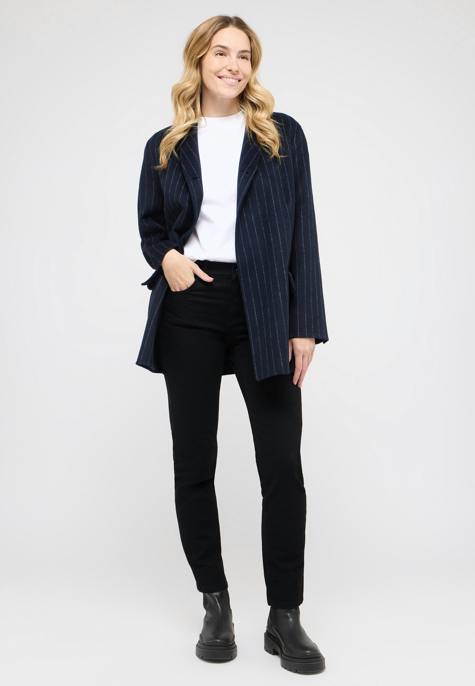 Jeans Cici mit cleanem Denim