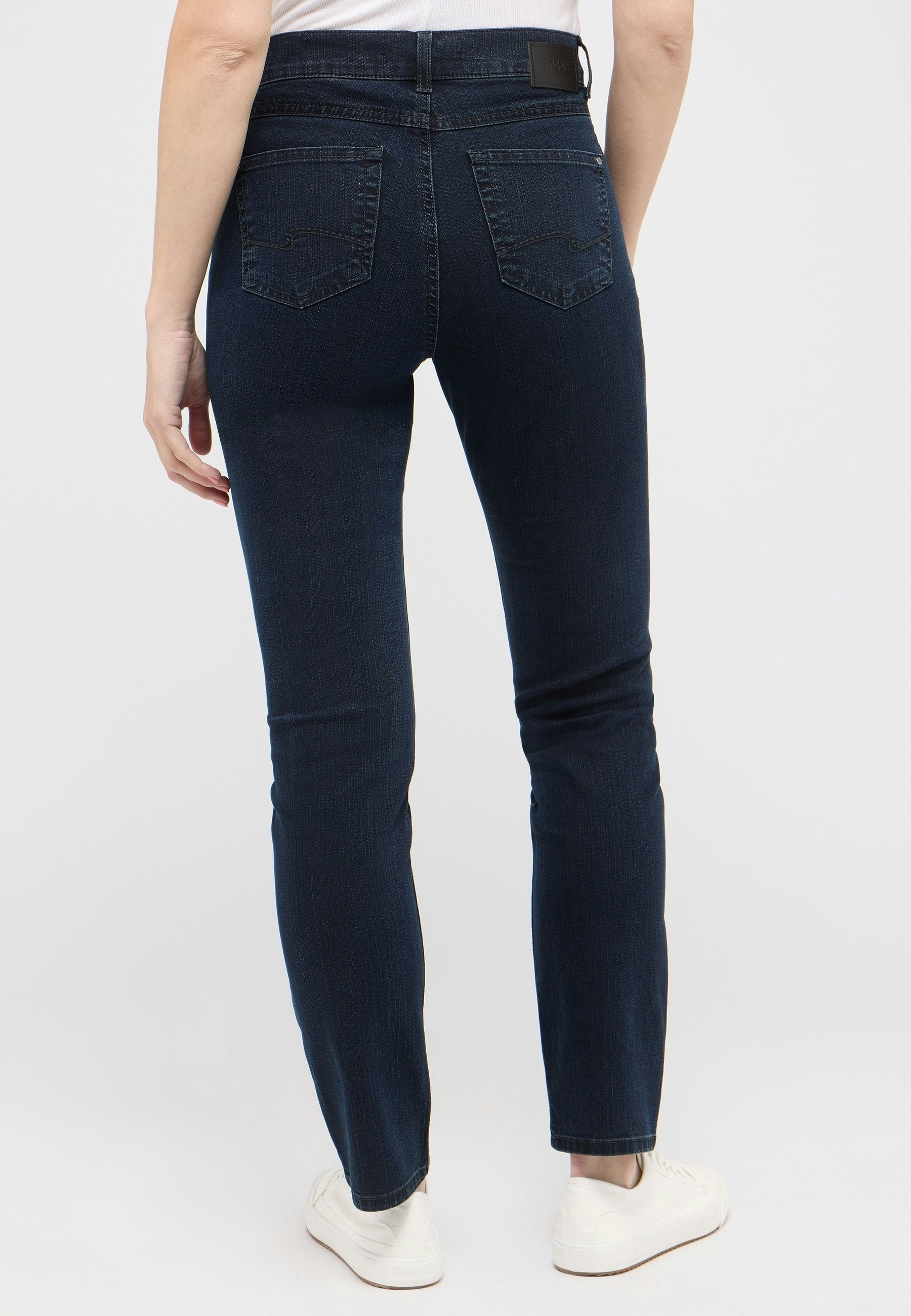 Jeans Cici mit cleanem Denim