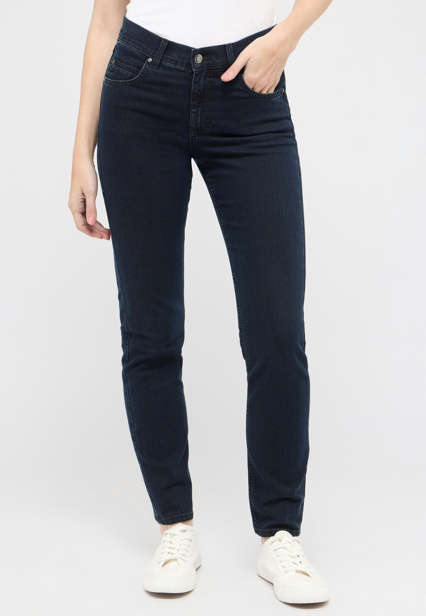Jeans Cici mit cleanem Denim