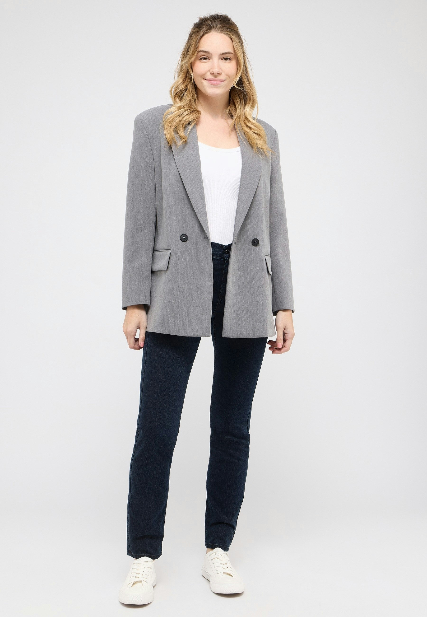 Jeans Cici mit cleanem Denim