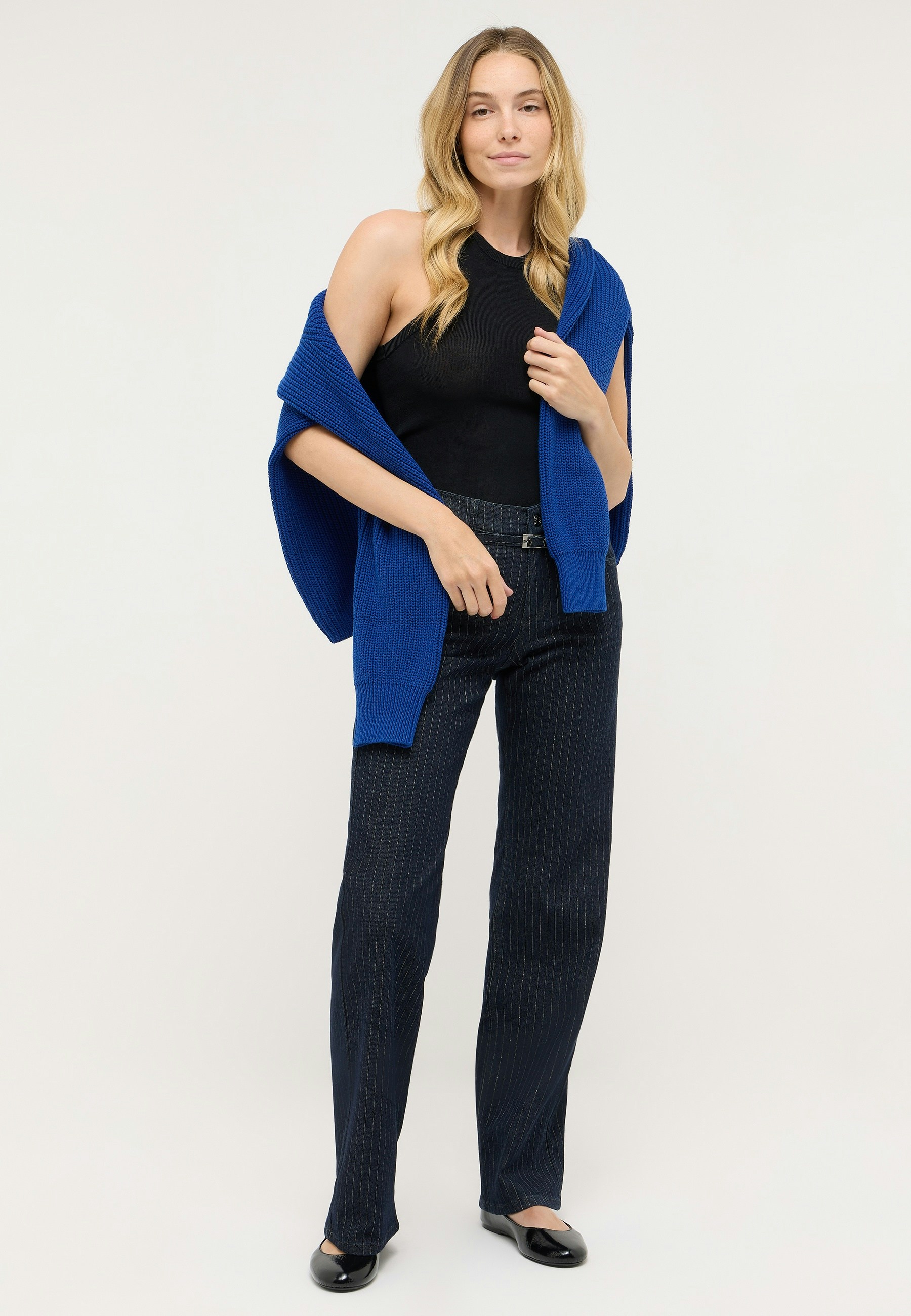 Jeans Liz Belt mit Nadelstreifen