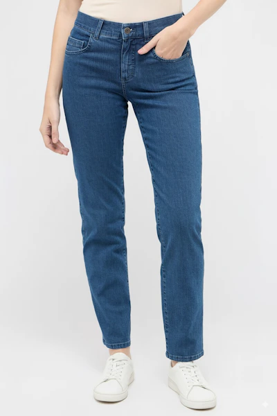 Jeans Dolly mit sportivem Denim
